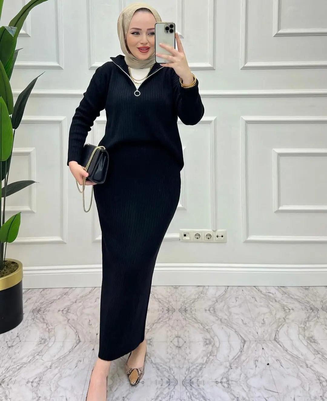 Etekli Fermuar Yaka Triko Takım